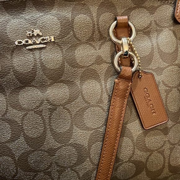 Coach Christie carryall with matching wallet EUC - Picture 10 of 16